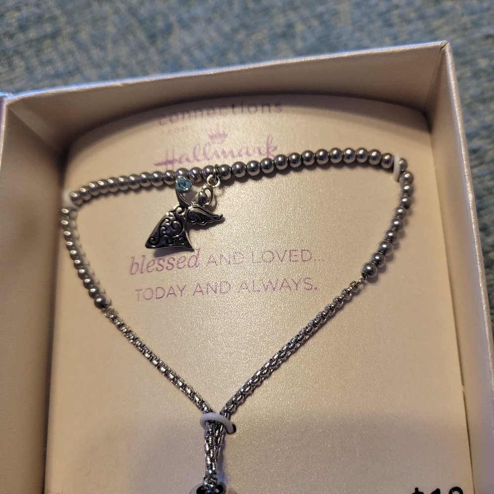 Hallmark bracelet - Picture 1 of 4